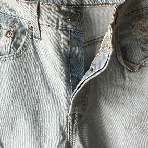 Levi’s 501 Cropped Jeans - Picture 5 of 5